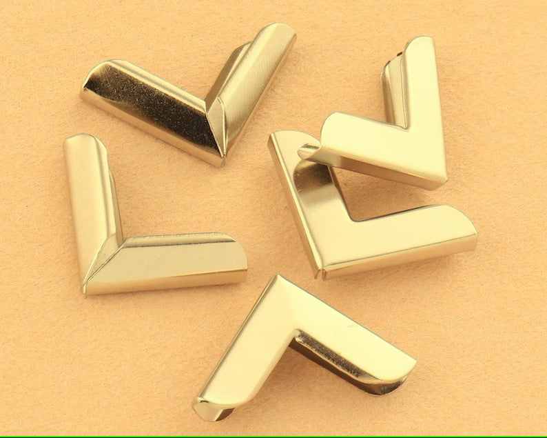 Nimida Metal Book Corner Protector | 20 mm x 20 mm x 5 mm x 5 mm | Metal Albums Scrapbook Book Corners Protectors for DIY Picture Album Menus Memory Book Diary Corner Protecting, Golden Yellow.