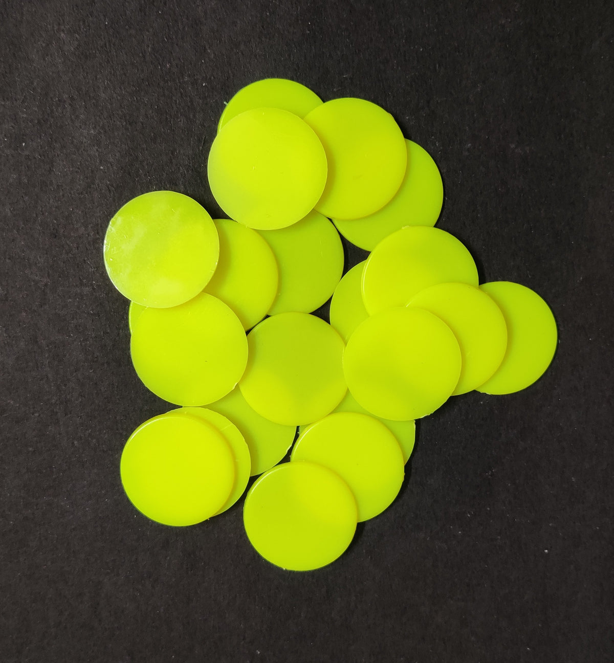 Nimida® Big Size 1.50 Inches (38 mm) Plastic Round Plain Coin/Token/Chips for Board Games and Other Uses | Yellow Color |