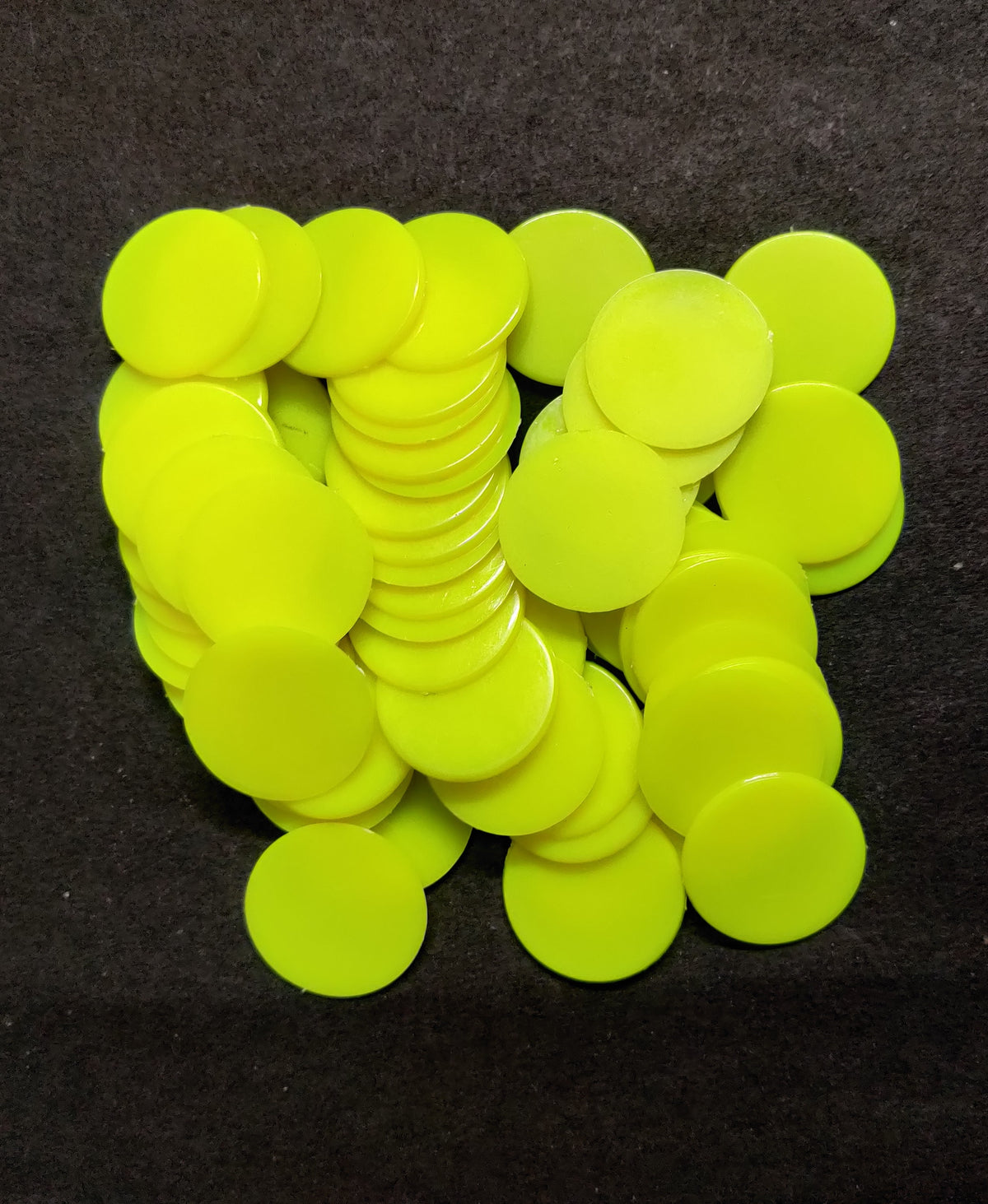 Nimida® Big Size 1.50 Inches (38 mm) Plastic Round Plain Coin/Token/Chips for Board Games and Other Uses | Yellow Color |